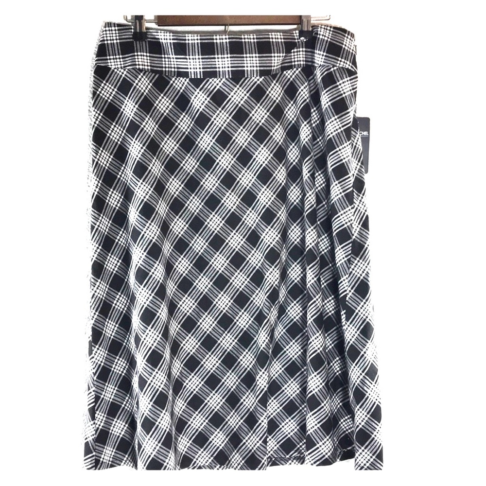 Zac & Rachel black and white plaid skirt